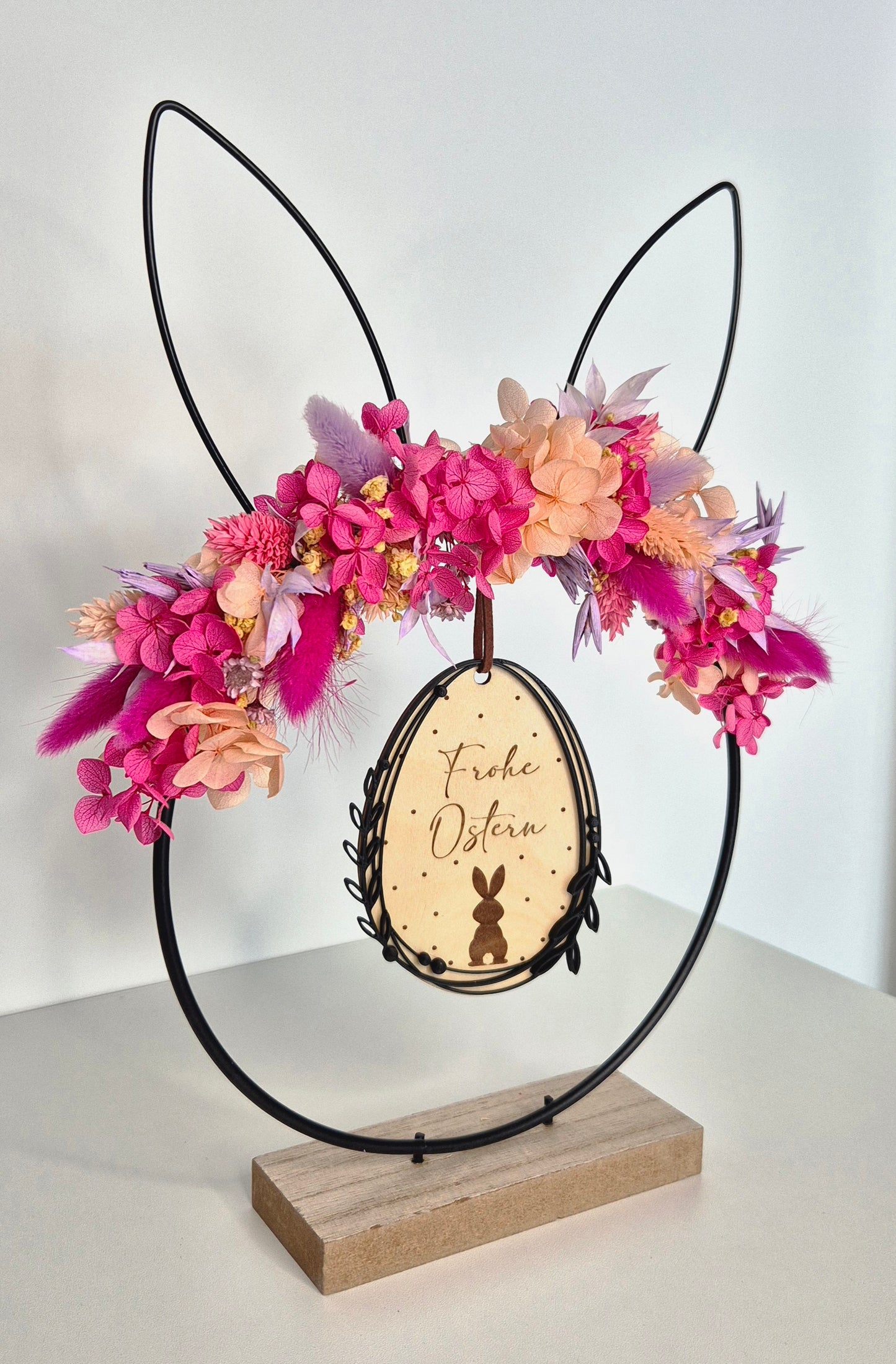 Deko-Ring "Hase" zum Stellen mit Trockenblumen und Holz-Ei