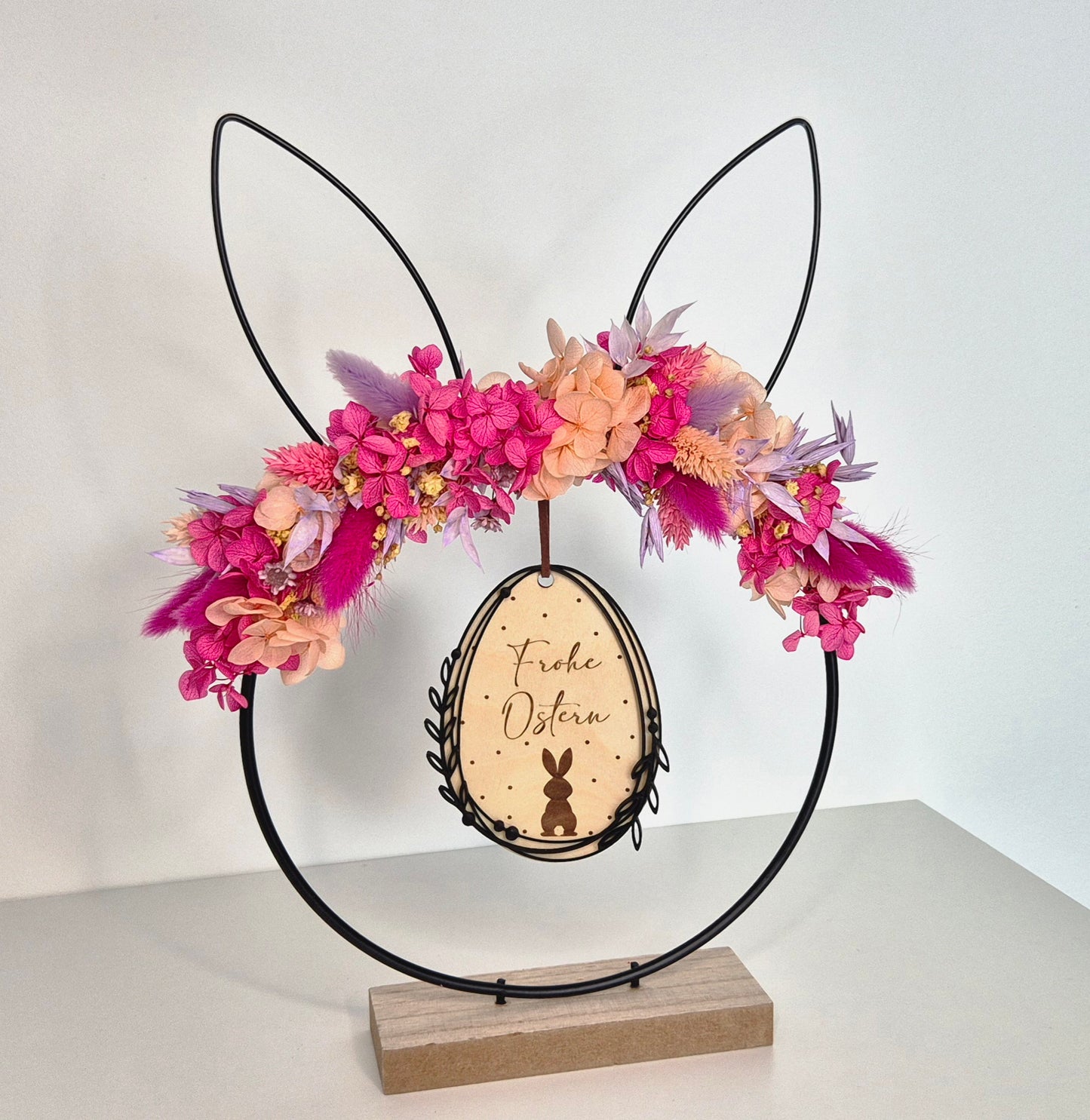 Deko-Ring "Hase" zum Stellen mit Trockenblumen und Holz-Ei