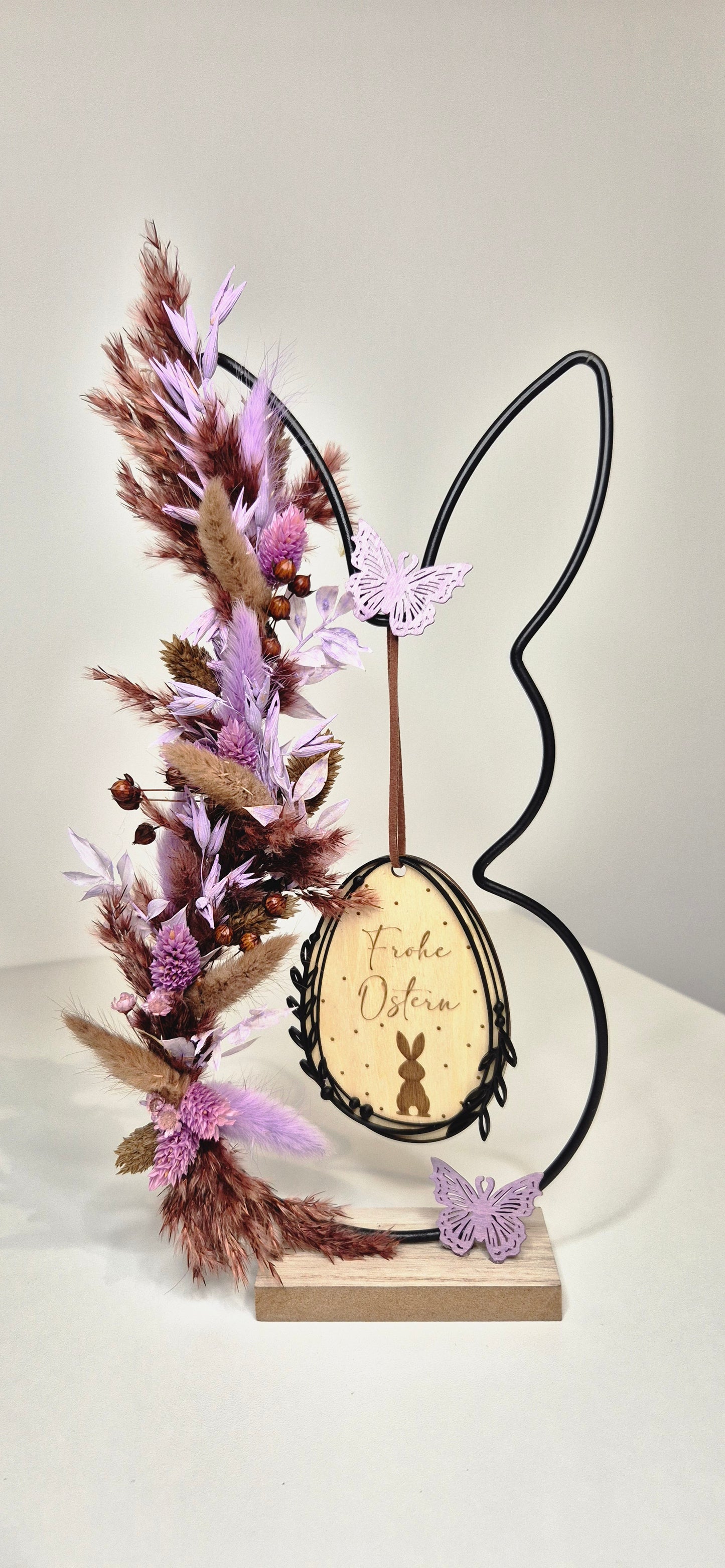 Deko-Hase zum Stellen mit Trockenblumen und Holz-Ei "Frohe Ostern"