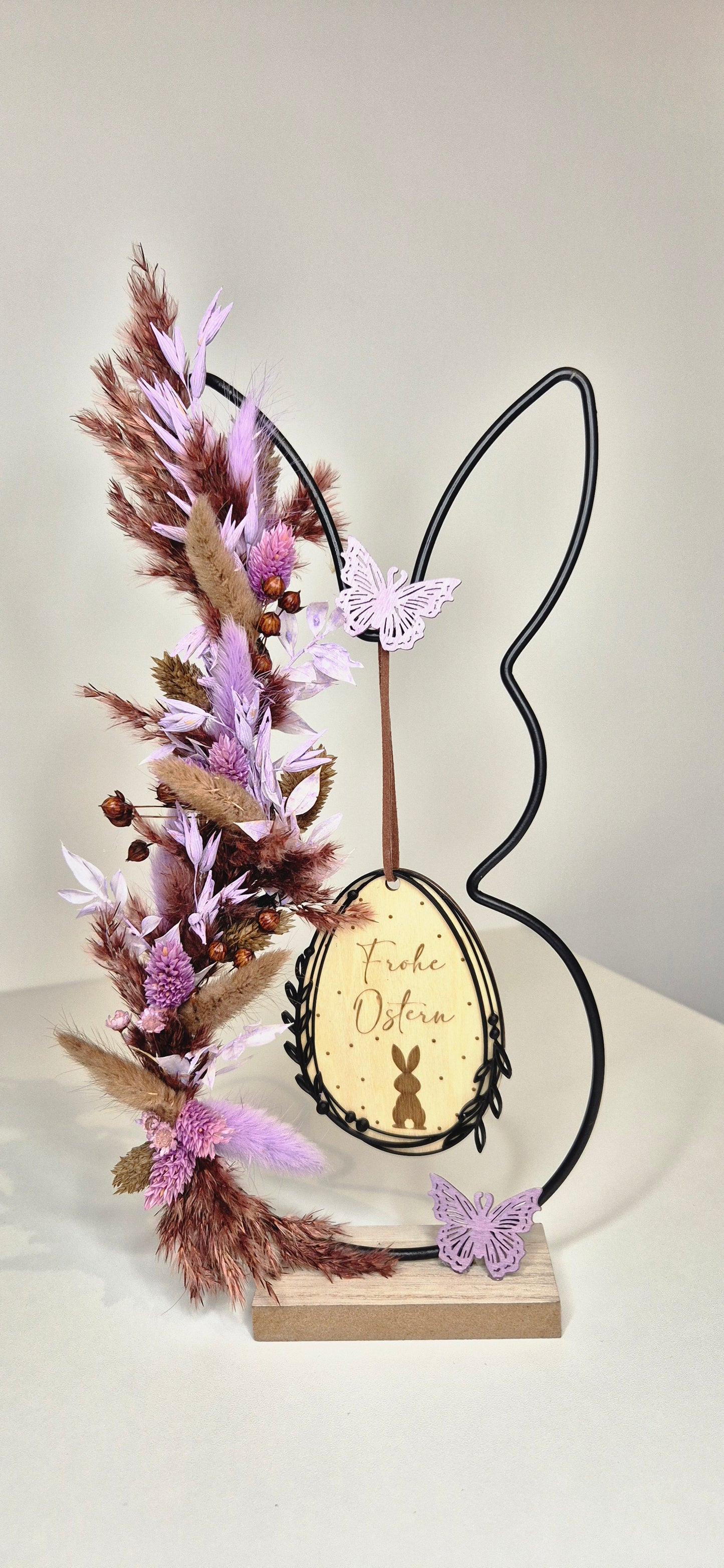 Deko-Hase zum Stellen mit Trockenblumen und Holz-Ei "Frohe Ostern"