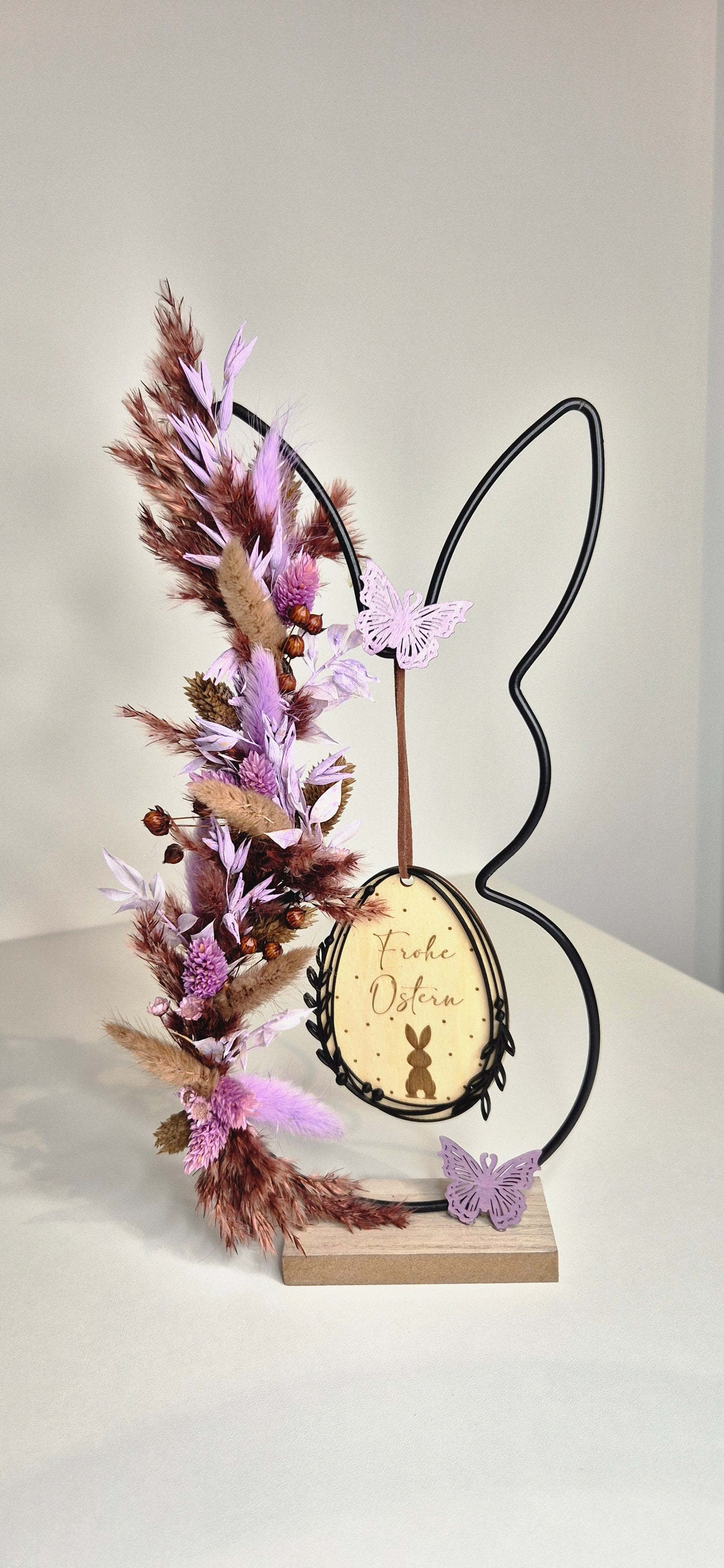 Deko-Hase zum Stellen mit Trockenblumen und Holz-Ei "Frohe Ostern"
